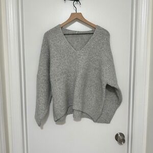 H&M | Women's Gray Oversized Ribbed V Neck Knit Comfy Slouchy Sweater, Size S
